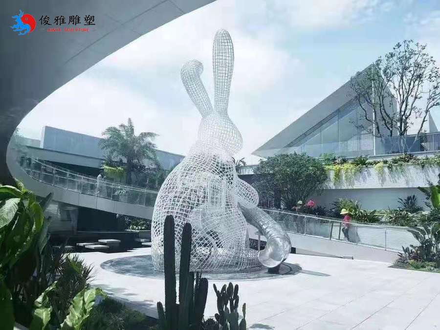 湖南長(zhǎng)沙不銹鋼鏤空雕塑